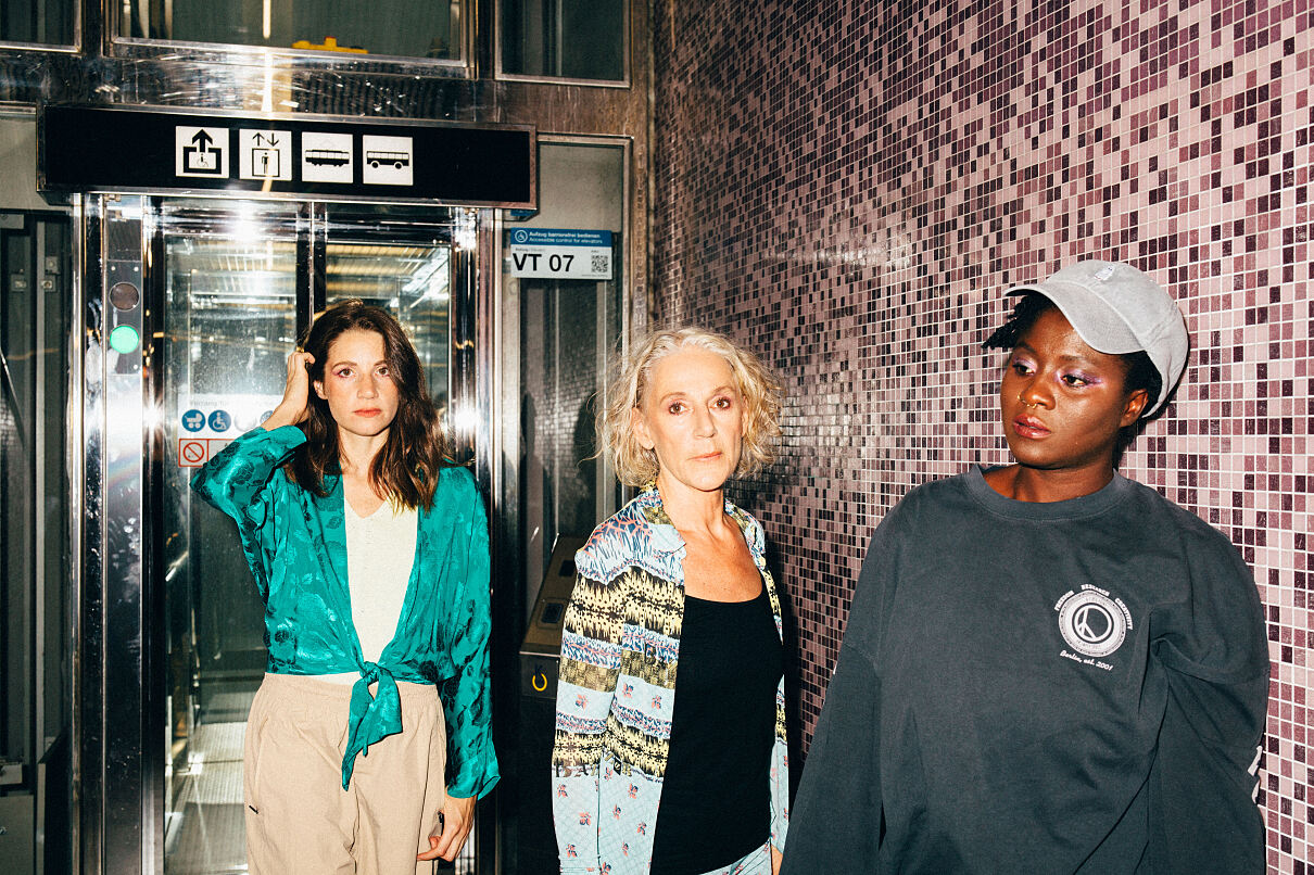 Anna Rieser, Martina Spitzer, Nancy Mensah-Offei